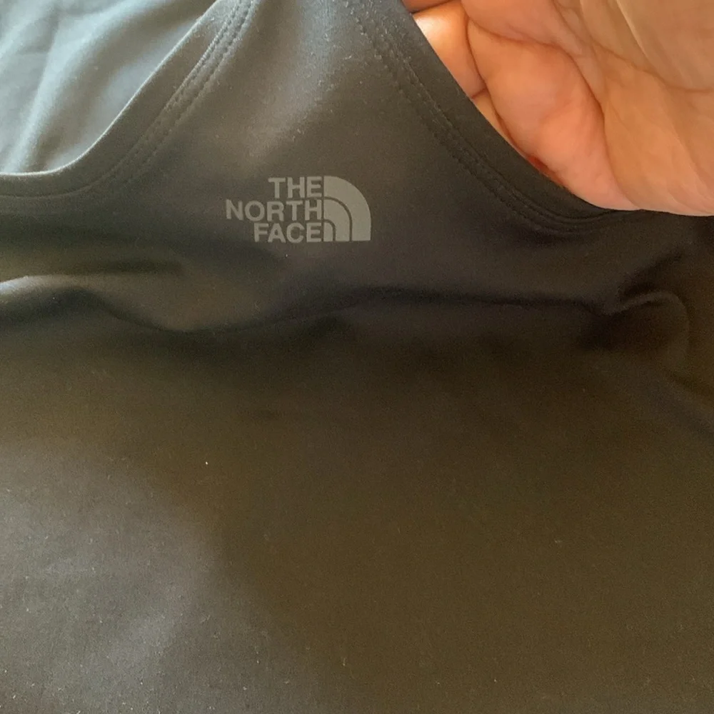 WOMEN'S THE NORTH FACE | DUNE SKY TANK | BLACK - Picture 5 of 9